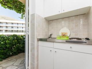 Apartments & Rooms Jokovic-Standard Studio Apartment with Terrace and Partial Sea View SOBA 2 - 7