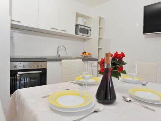 Apartments Lenka - One Bedroom Apartment with Balcony and Center View A3 - Sutivan - 6