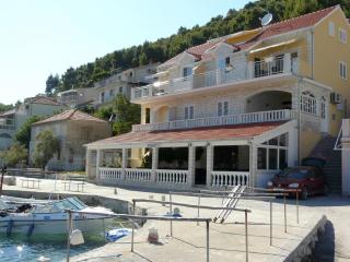 Apartments Kor ula - Standard Two Bedroom Apartment with Terrace and Sea View Seashell - 1