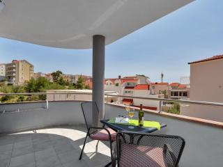 Villa Juric with balcony - Baška Voda - 3