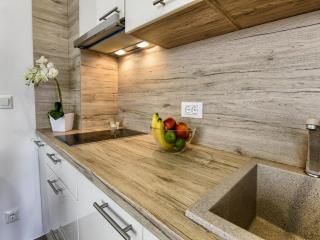 Apartments Victoria - One Bedroom Apartment with Terrace A2 - Pakoštane - 5