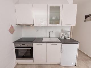 Apartments Magdalena - Apartment with Sea View and Terrace A3 - Bol - 4