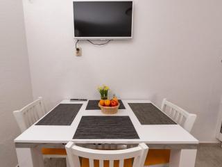 Apartments Magdalena - Apartment with Sea View and Terrace A3 - Bol - 8