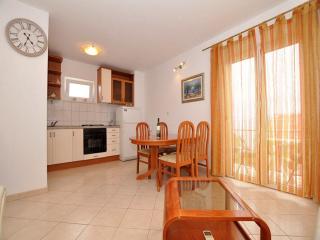 Apartments Seagull - Comfort Two Bedroom Apartment with Sea View Balcony Tonko - Postira - 8