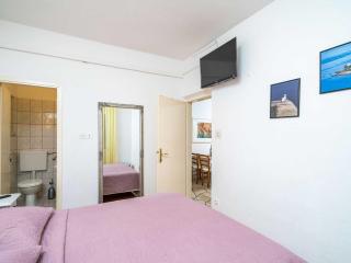 Apartments Nikolina LU - Two-Bedroom Apartment with Terrace - Lumbarda - 4