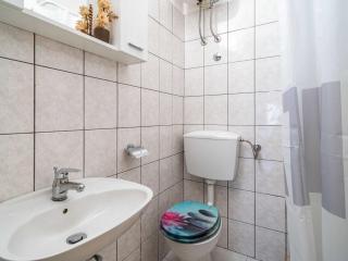 Apartments Nikolina LU - Two-Bedroom Apartment with Terrace - Lumbarda - 2