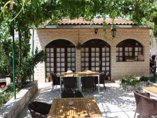Apartments Paloc - Bungalow with Garden view - Bol - 4