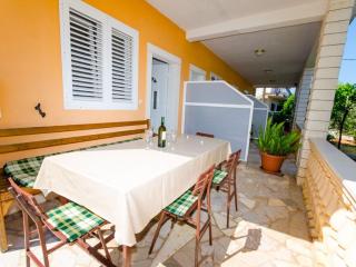 Apartments Ivana TR -Two Bedroom Apartment with Terrace A1 - Trogir - 3