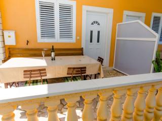 Apartments Ivana TR -Two Bedroom Apartment with Terrace A1 - Trogir - 4