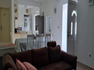 Holiday Home Mico with Swimming Pool - Drvenik - 9