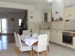 Apartments Villa Mu kat - Duplex Three Bedroom Apartment with Balcony Sea View VELIKI - Supetar - 2