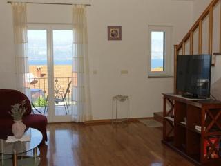 Apartments Villa Mu kat - Duplex Three Bedroom Apartment with Balcony Sea View VELIKI - Supetar - 8