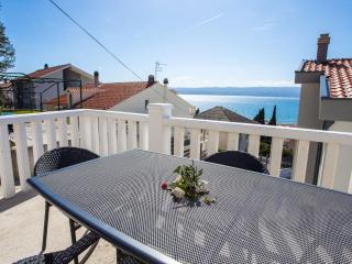Apartments Magdales - Two Bedroom Apartment with Balcony A1 - Omiš - 0