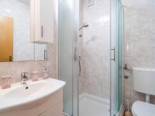 Apartments Zarac - One Bedroom Apartment with Terrace - Zaton - 2