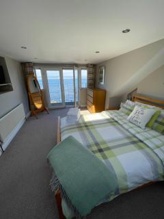 Splash Cottage beach house with Sea lapping Garden - Bangor - 1