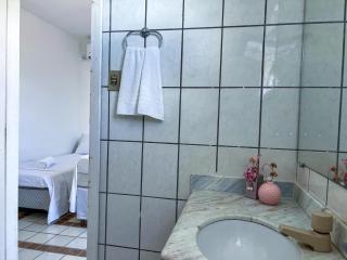 550m da PRAIA; 2 quartos; WiFi 300mbs; Piscina; Churrasqueira; Estacionamento Gratuito 1 carro - Porto Seguro - 5