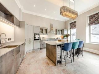 Eye Mouth Luxury Stays - 9