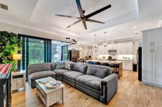 Exquisite 3 BR 2 BA Home With Pool - North Port - 9