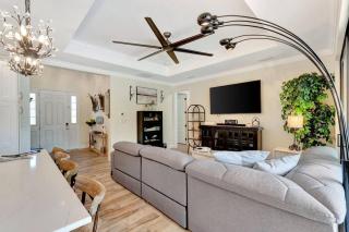 Exquisite 3 BR 2 BA Home With Pool - North Port - 8