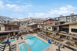 One Riverfront Condo 307 by East West Hospitality - 8