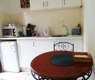 122 on Krantzview previously BizAfrika Guest Lodge - Kloof - 4