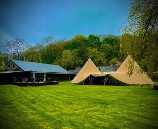 Enchanted Lodge Great Ayton with hot tub and onsite bistro - 2