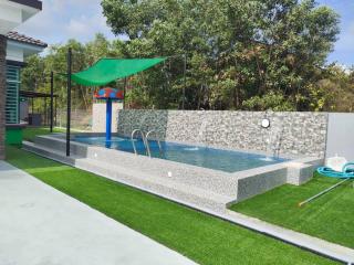 Casa D'Villa Homestay Private Pool Melaka - Malaca - 1