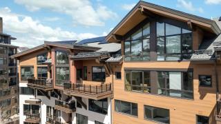 One Riverfront Condo 207 by East West Hospitality - 6
