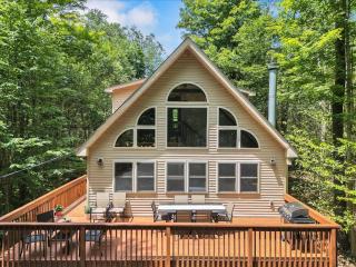 Chalet Lake, Movie Theater, Hot Tub, Arcade - Gouldsboro - 1