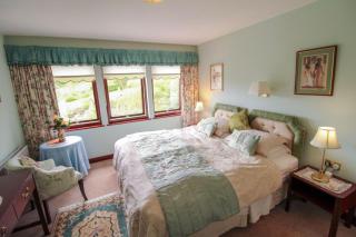 Tarn Hows Apartment Coniston is centrally located close to the shops, pubs, restaurants and lake - 7