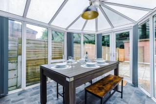 Stylish Home, Games Room, Sleeps 6, Large Driveway, Perfect For Groups - Manchester - 4