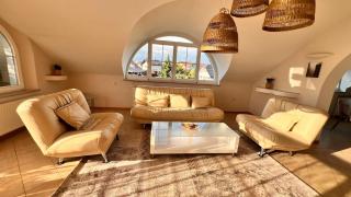 Riverbank - Mountain view - 1