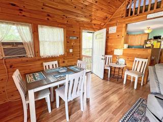 Beach Daze Cottage Brought to you by GetAway Vacations - York - 5