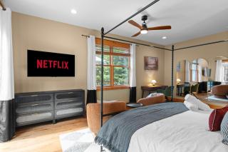 Luxury Chalet, Firepit, Sauna, Pet Friendly, 5 mins to Windham Mtn resort - Windham - 2