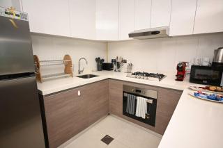 2BR Enchanted Hideaway with Pool & Gym Al Raha - Yas Island - 9