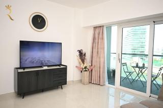2BR Enchanted Hideaway with Pool & Gym Al Raha - Yas Island - 6