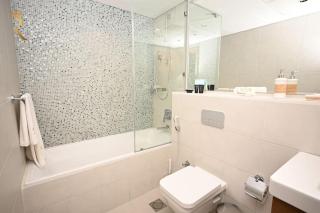 2BR Enchanted Hideaway in Al Raha - Pool, Gym, and Relaxing Stay Near Yas Island - 7