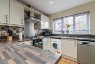 3 bed house Newport Free Parking Contractors Long Stay Rates - Newport - 9