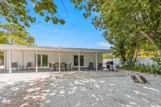 Gulf Breeze Getaway - 3