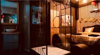 Loveroom 50 nuances de bulles jacuzzi et sauna privatif - 5