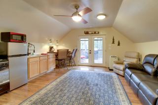 1 Mi to Rainbow Lake Wooded Retreat with Deck! - Lake of the Woods - 8