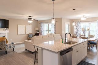 Brand New 2 Bedroom with Office - Loves Park - 0