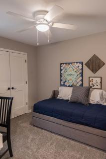 Brand New 2 Bed with Office - Loves Park - 5