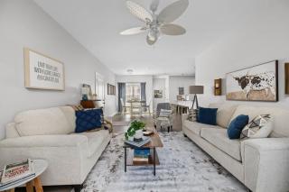 Brand New 2 Bedroom Condo - Bettendorf - 2