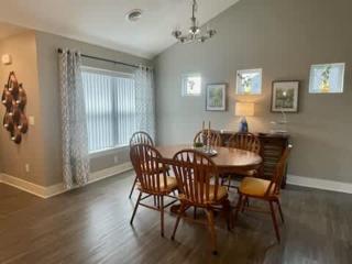 Modern 2 bed condo with office - Bettendorf - 4