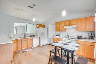 6 Mi to Downtown Bright Palm Coast Getaway! - Palm Coast - 9