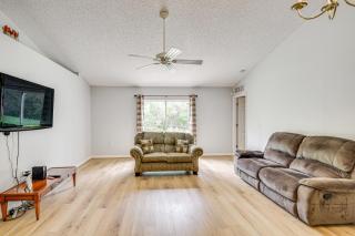 6 Mi to Downtown Bright Palm Coast Getaway! - Palm Coast - 6