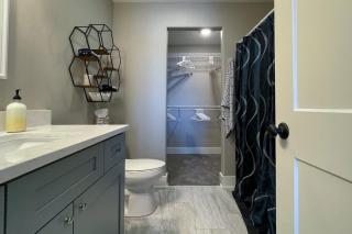 Spacious 2 bed Condo with Office - Bettendorf - 5