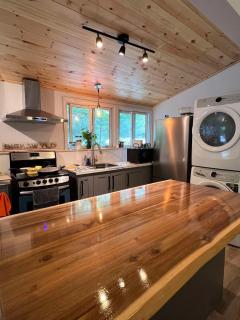 Birkswyld waterfront cottage Mary Lake - Huntsville - 1