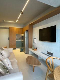 Apartamento na Barra de alto padrão - 5 min da praia - 6